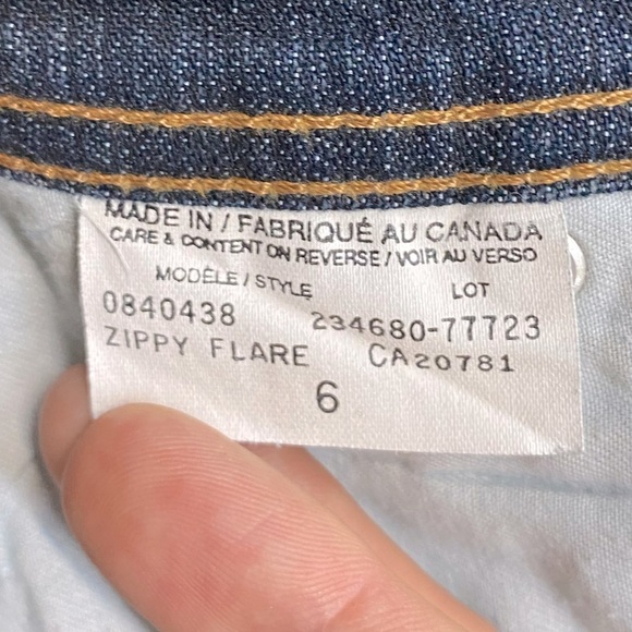 Vintage Tommy Hilfiger High Rise Zippy Flare Leg Jeans 6 - Picture 4 of 16